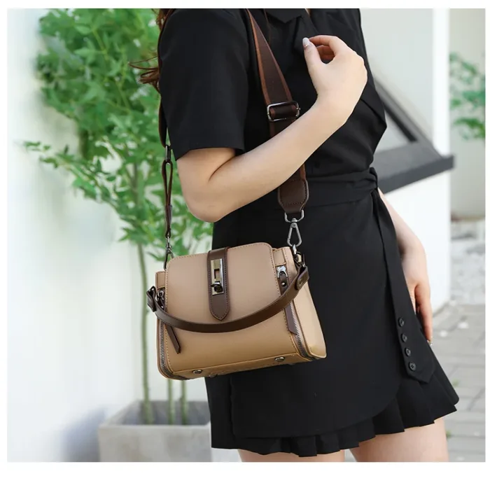 Luxury Crossbody Shoulder Bag (Khaki)